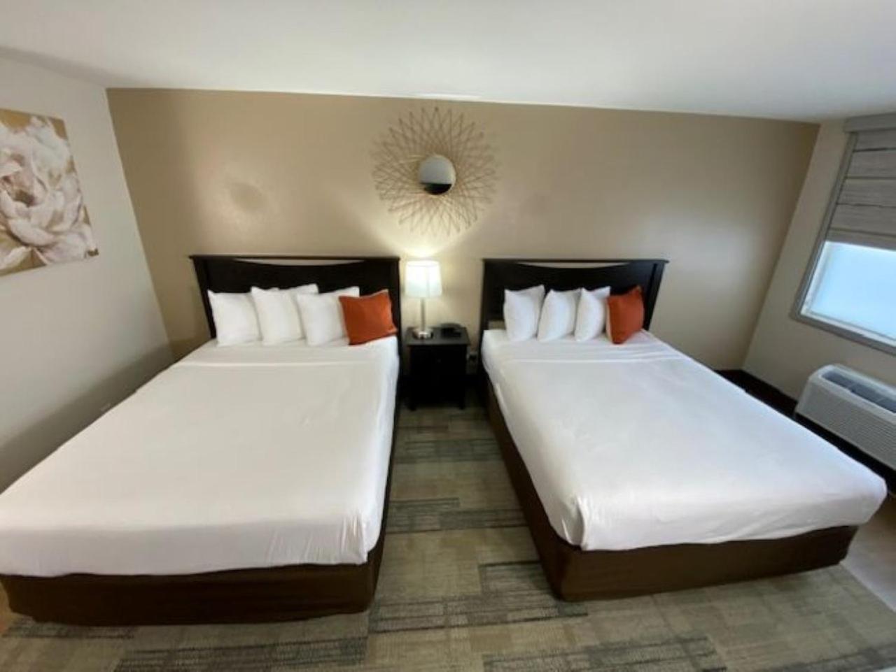 Stanford & Hotel Anaheim