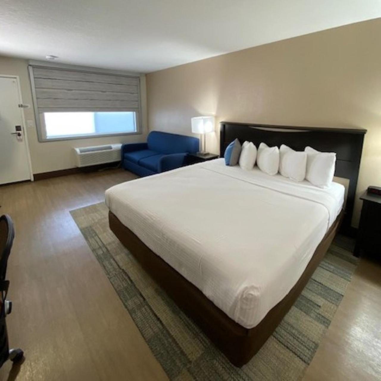 Hotel Stanford &
